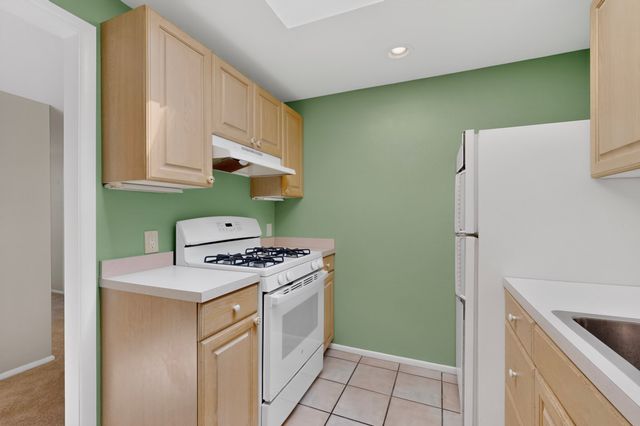 663 Bishops Lodge Road 38, Santa Fe, NM 87501