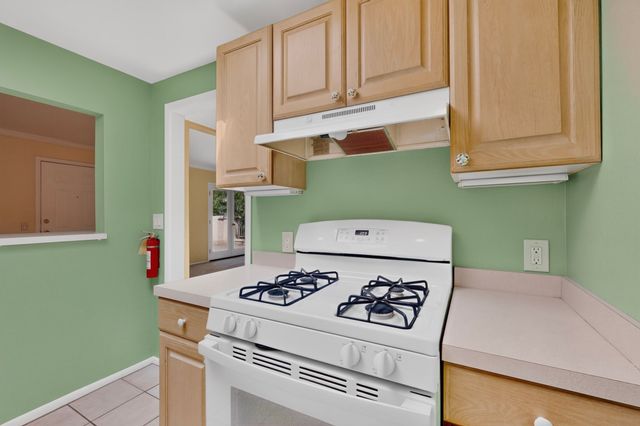 663 Bishops Lodge Road 38, Santa Fe, NM 87501