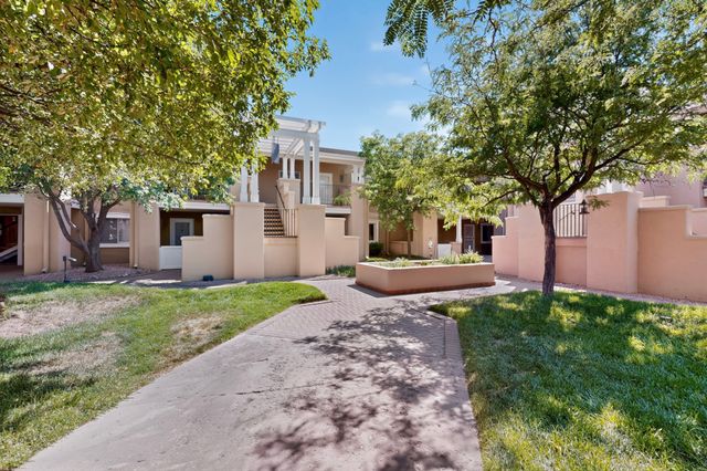 663 Bishops Lodge Road 38, Santa Fe, NM 87501