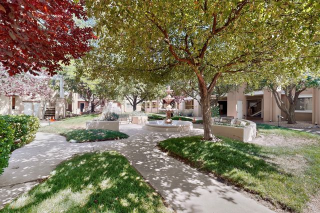 663 Bishops Lodge Road 38, Santa Fe, NM 87501