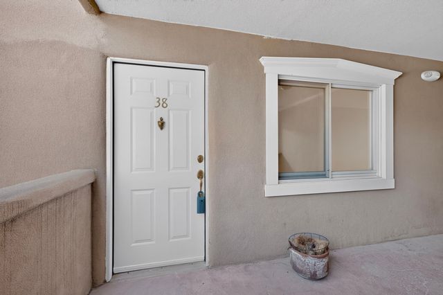 663 Bishops Lodge Road 38, Santa Fe, NM 87501