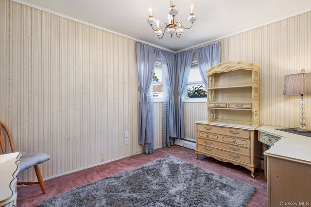 31 Walnut Avenue, South Farmingdale, NY 11735