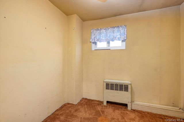 31 Walnut Avenue, South Farmingdale, NY 11735