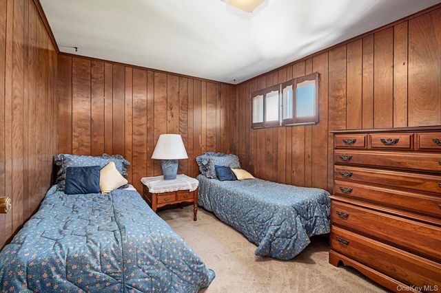 31 Walnut Avenue, South Farmingdale, NY 11735