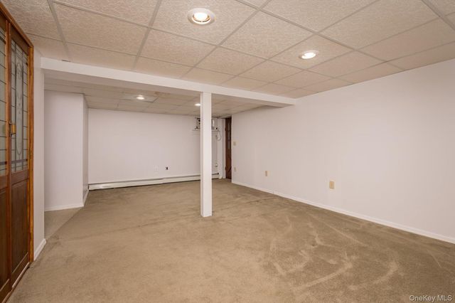 31 Walnut Avenue, South Farmingdale, NY 11735