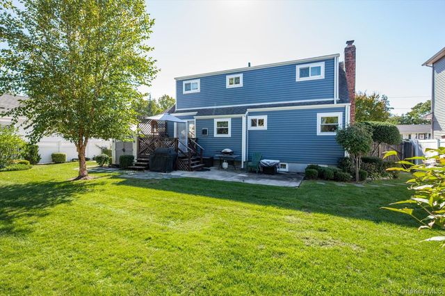 31 Walnut Avenue, South Farmingdale, NY 11735