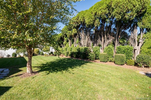 31 Walnut Avenue, South Farmingdale, NY 11735