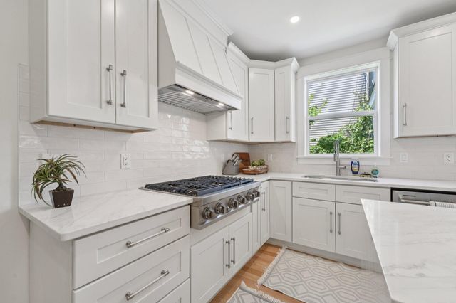 109 Pine Street E, Stillwater, MN 55082