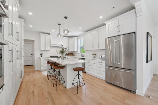 109 Pine Street E, Stillwater, MN 55082