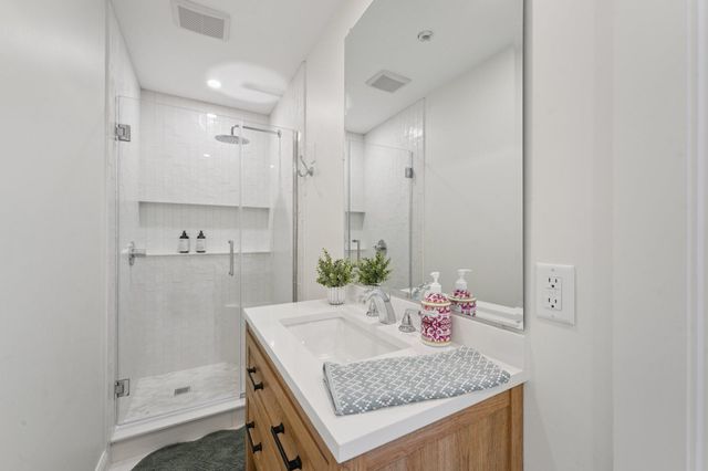 109 Pine Street E, Stillwater, MN 55082