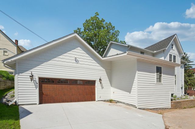 109 Pine Street E, Stillwater, MN 55082