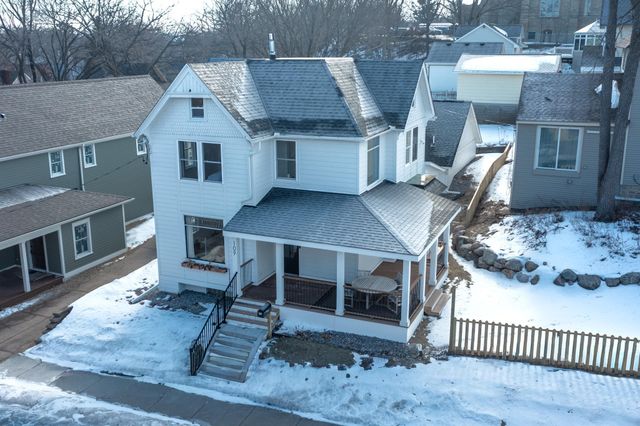 109 Pine Street E, Stillwater, MN 55082
