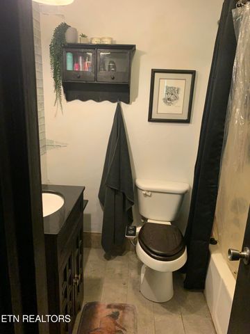 5506 Raccoon Valley Drive, Knoxville, TN 37938