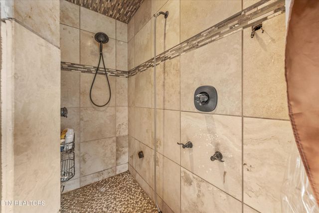 5506 Raccoon Valley Drive, Knoxville, TN 37938