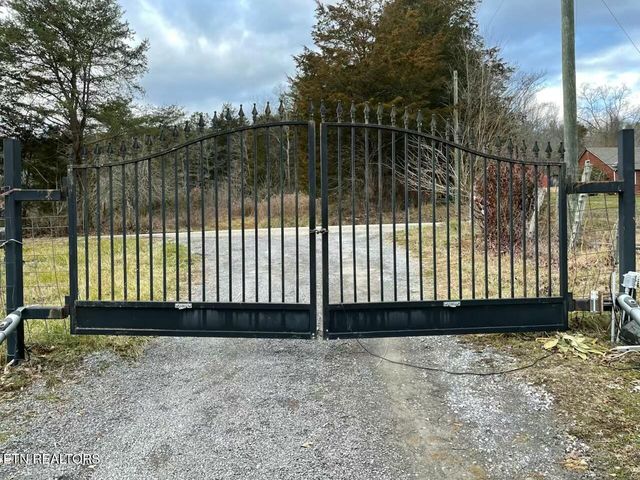 5506 Raccoon Valley Drive, Knoxville, TN 37938