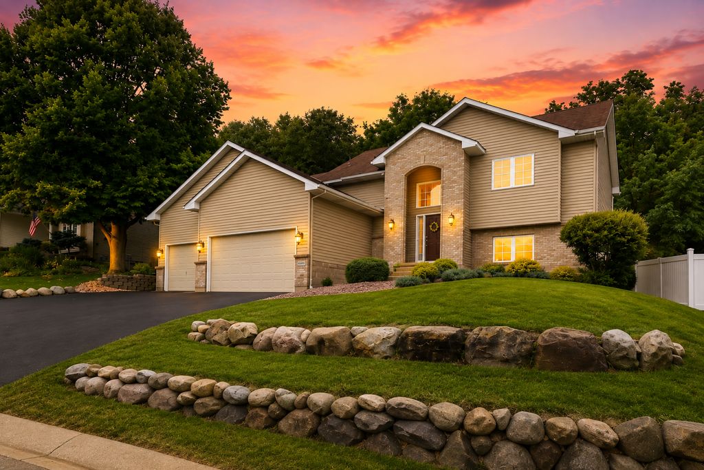 18949 Embry Avenue, Farmington, MN 55024 — exterior