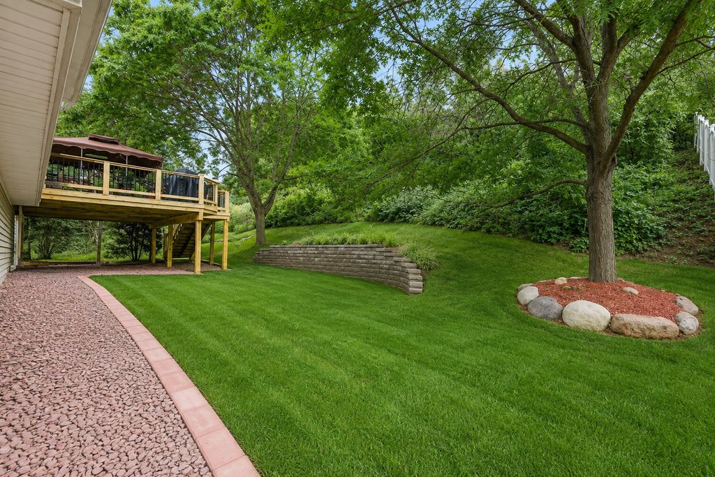 18949 Embry Avenue, Farmington, MN 55024 — photo 3