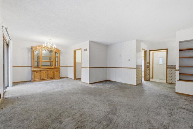 175 N Dries STREET, Saukville, WI 53080