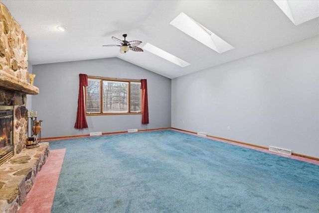 175 N Dries STREET, Saukville, WI 53080