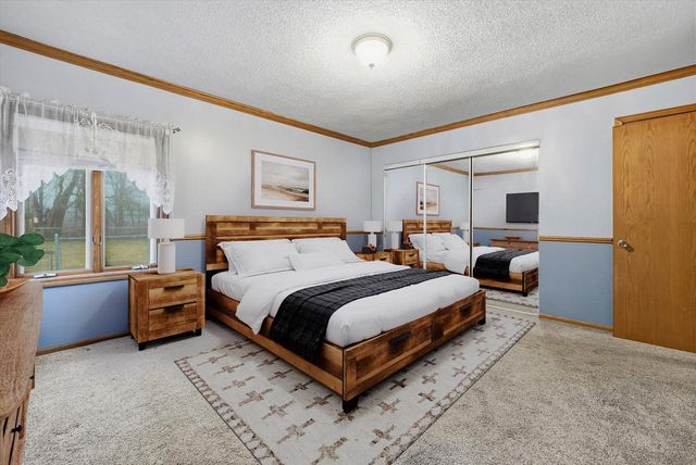 175 N Dries STREET, Saukville, WI 53080