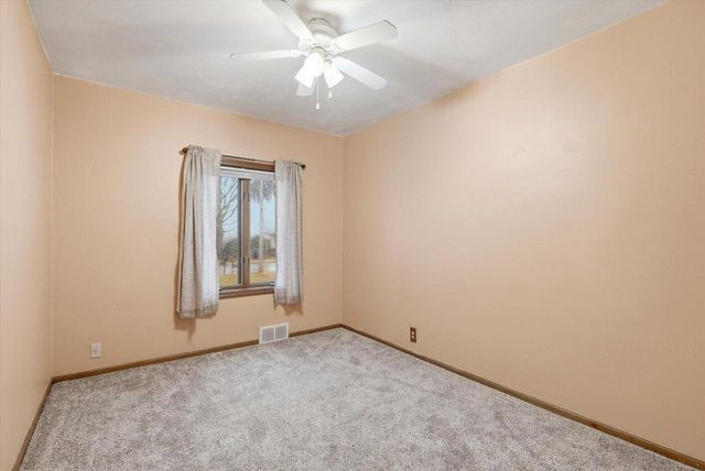 175 N Dries STREET, Saukville, WI 53080