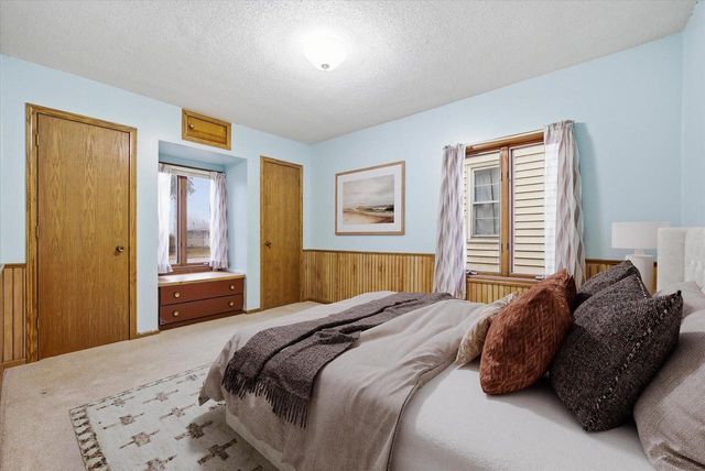 175 N Dries STREET, Saukville, WI 53080