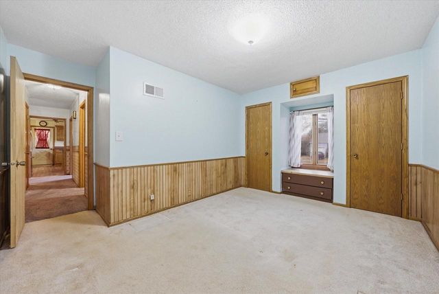 175 N Dries STREET, Saukville, WI 53080