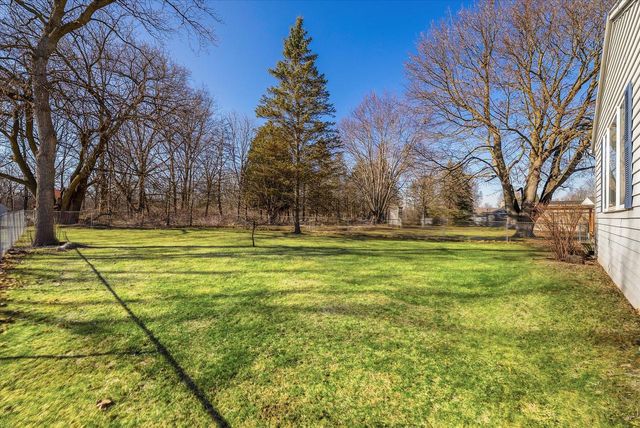 175 N Dries STREET, Saukville, WI 53080