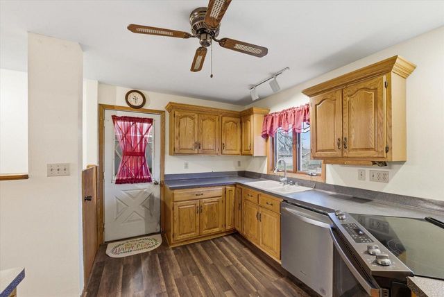 175 N Dries STREET, Saukville, WI 53080