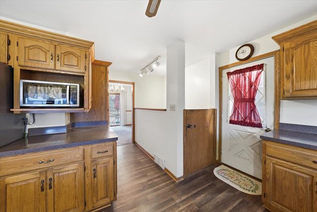 175 N Dries STREET, Saukville, WI 53080