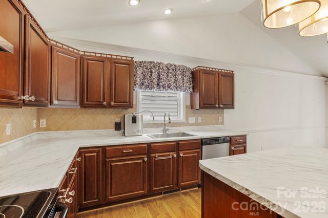 315 Charlestown Drive, Hendersonville, NC 28792