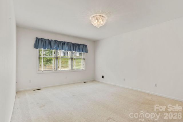 315 Charlestown Drive, Hendersonville, NC 28792