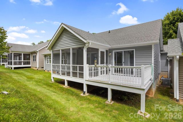 315 Charlestown Drive, Hendersonville, NC 28792