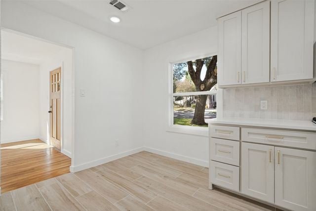 4821 Langley Road, River Oaks, TX 76114