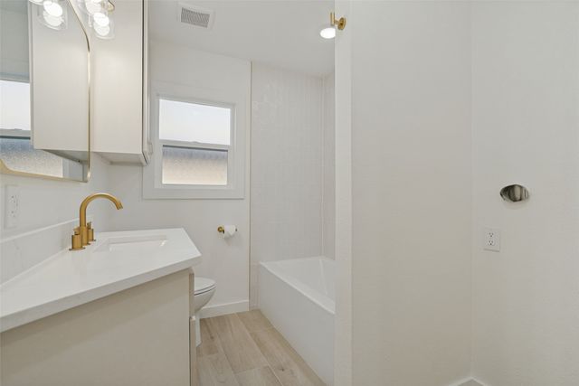 4821 Langley Road, River Oaks, TX 76114