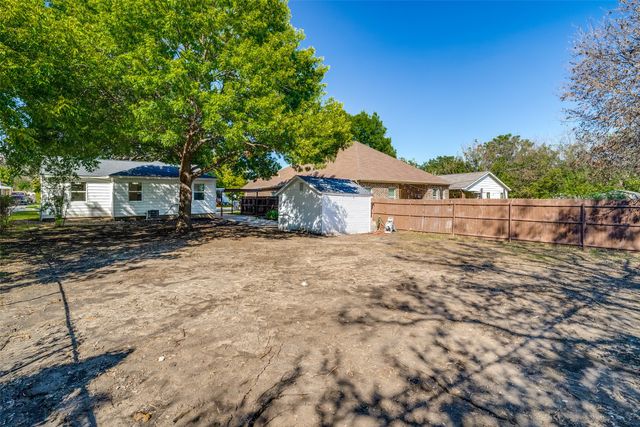 4821 Langley Road, River Oaks, TX 76114