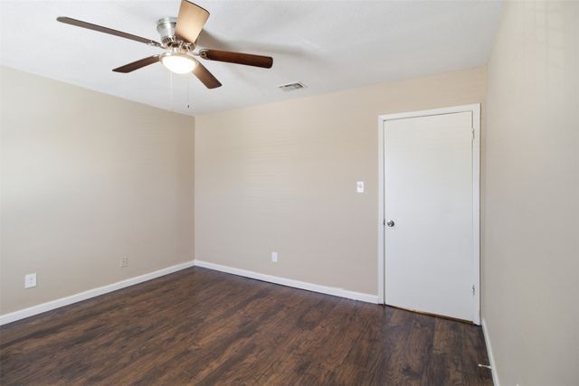 2200 E Trinity Mills Road 402, Carrollton, TX 75006