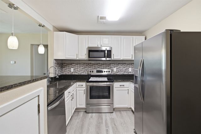 2200 E Trinity Mills Road 402, Carrollton, TX 75006