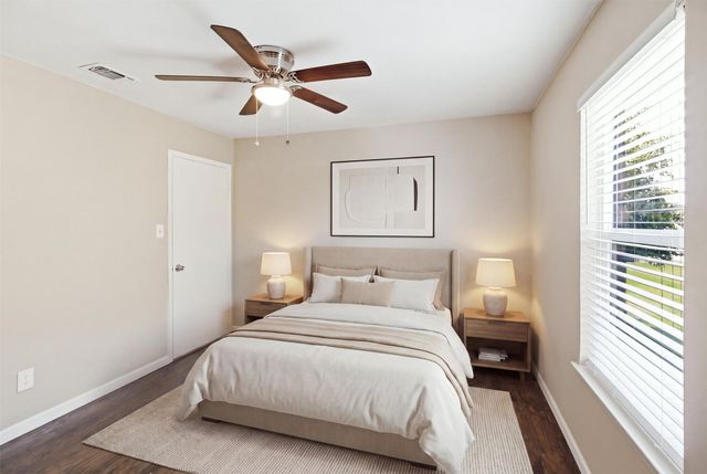 2200 E Trinity Mills Road 402, Carrollton, TX 75006