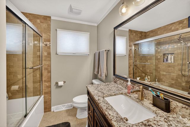 2716 Kettering Drive, South Bend, IN 46635