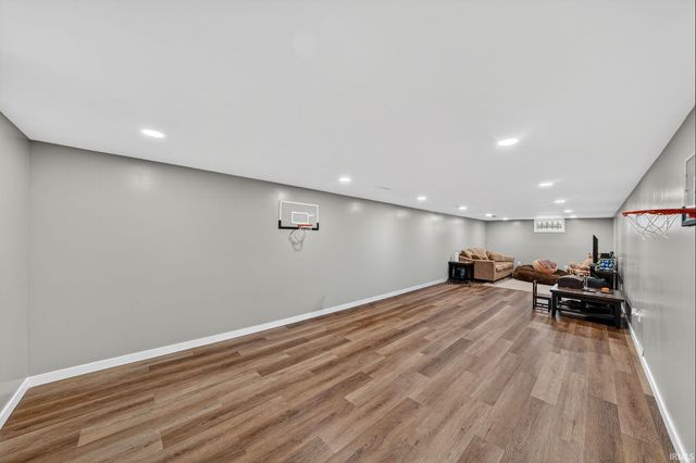 2716 Kettering Drive, South Bend, IN 46635