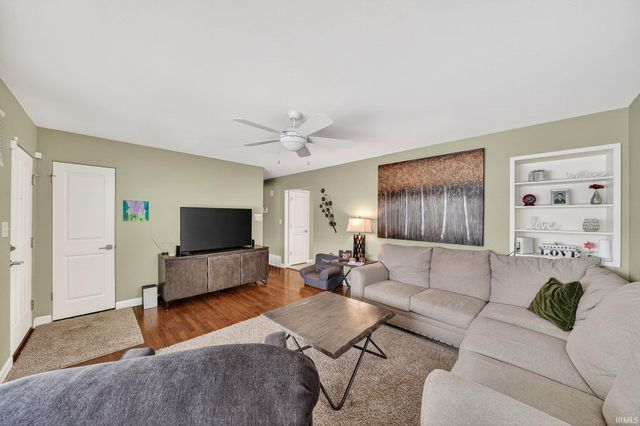 2716 Kettering Drive, South Bend, IN 46635