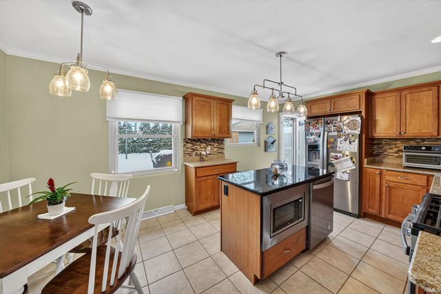 2716 Kettering Drive, South Bend, IN 46635