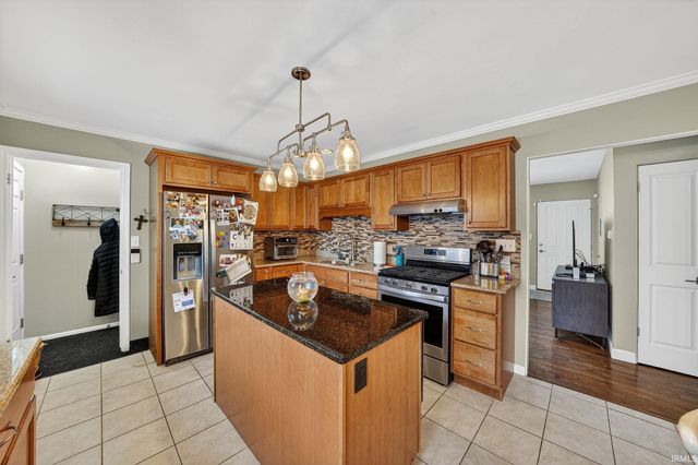 2716 Kettering Drive, South Bend, IN 46635