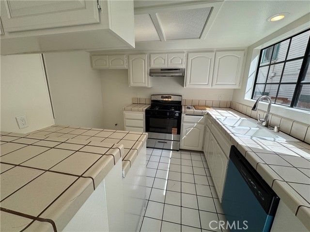 526 S Catalina, Redondo Beach, CA 90277