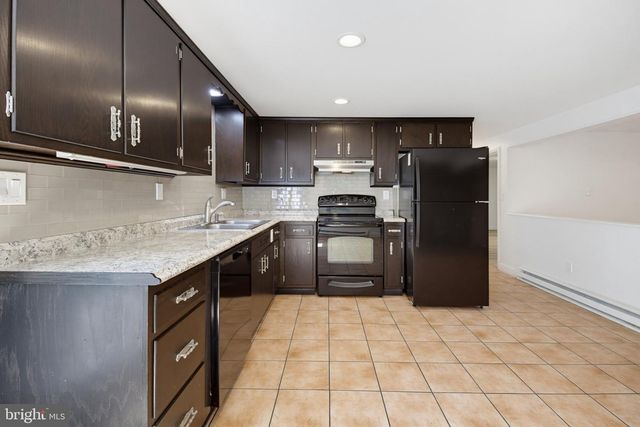 78 PARKVIEW DR, Elizabethtown, PA 17022