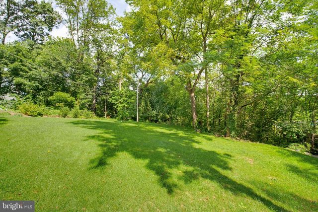 78 PARKVIEW DR, Elizabethtown, PA 17022