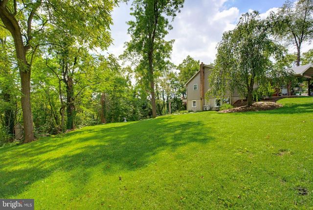 78 PARKVIEW DR, Elizabethtown, PA 17022