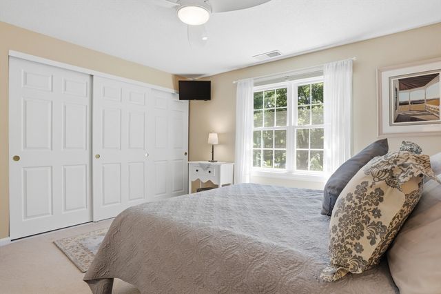 78 Macintosh Ln 78, Boxborough, MA 01719