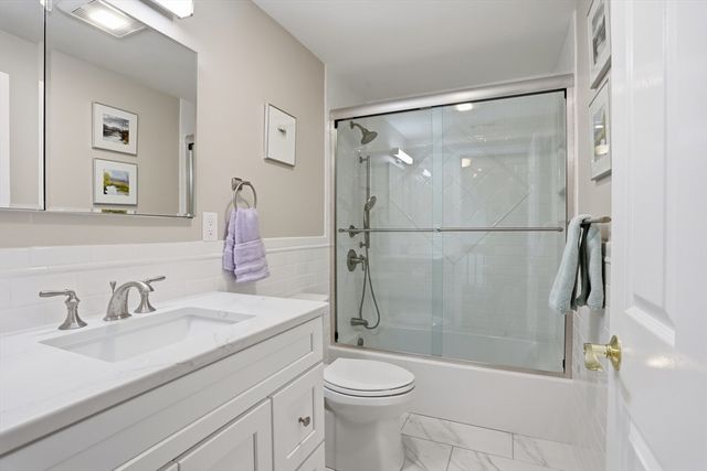 78 Macintosh Ln 78, Boxborough, MA 01719